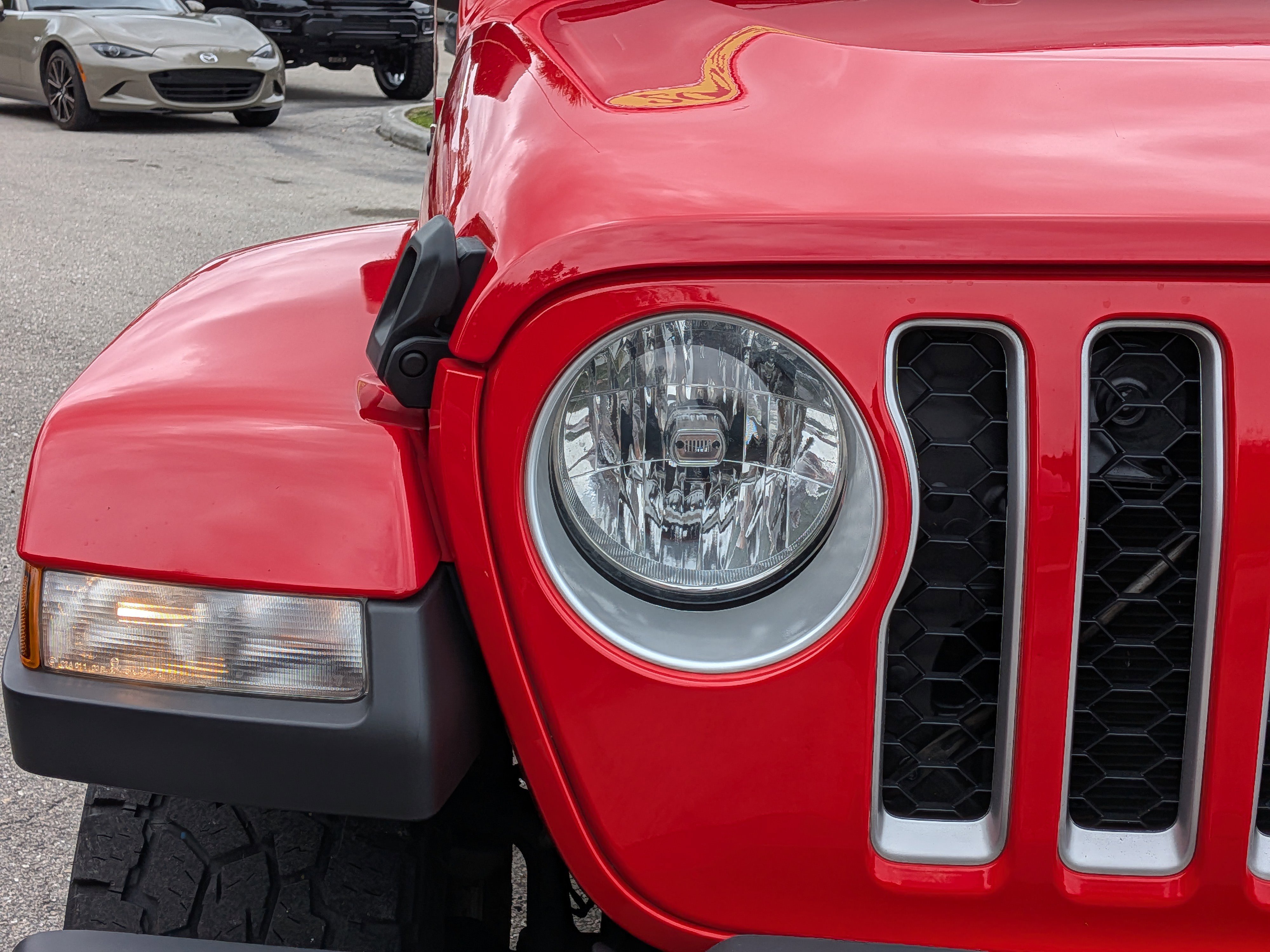 Used 2022 Jeep Gladiator Overland w/ Cold Weather Group image 10