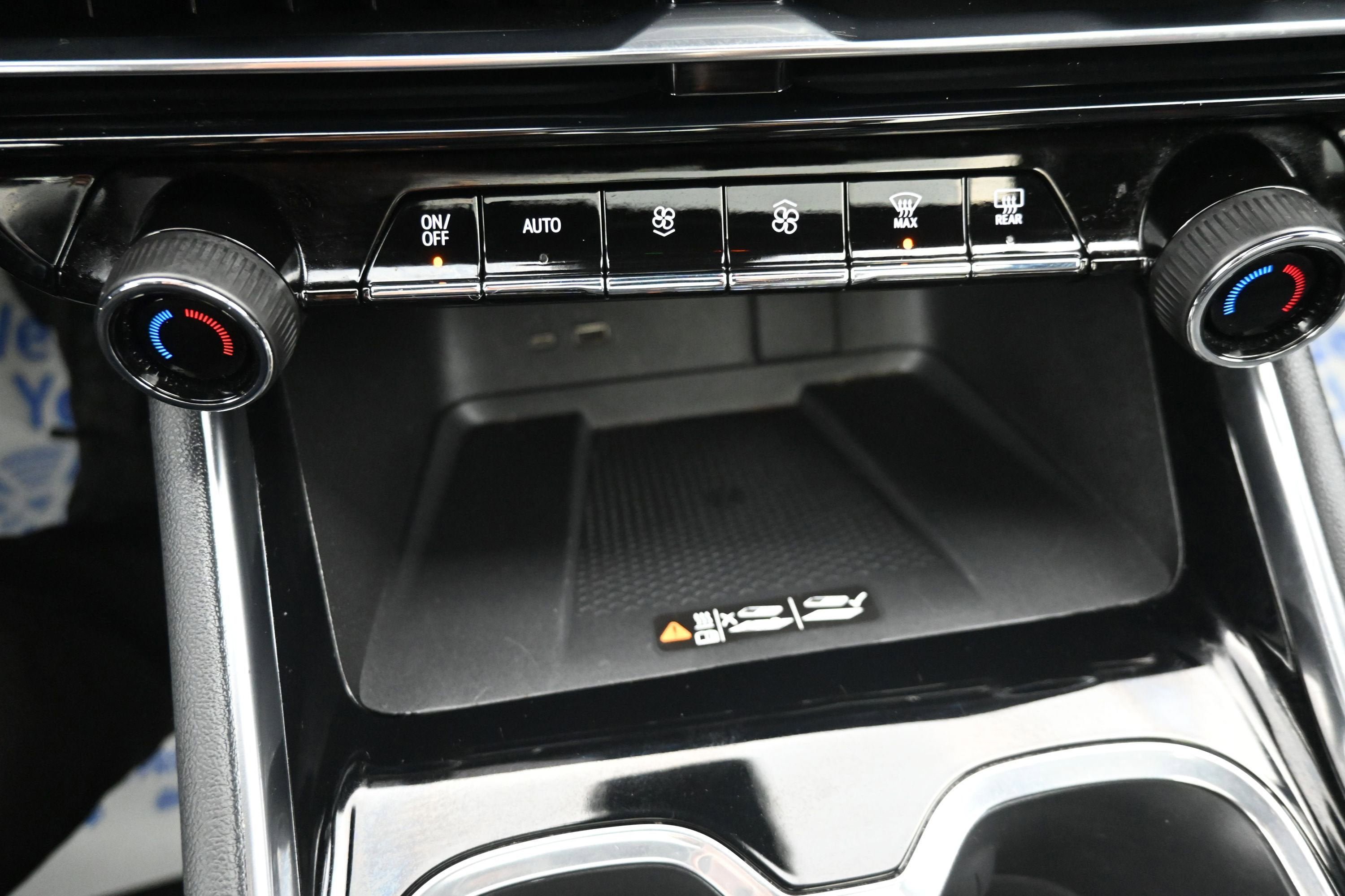 Used 2024 Chevrolet Traverse RS FWD image 16