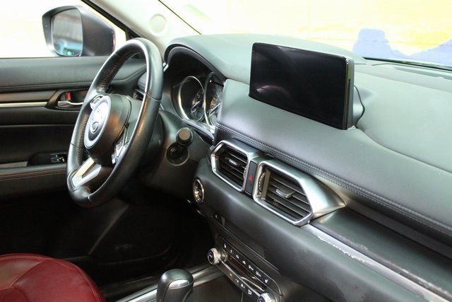 Used 2021 MAZDA CX-5 Touring image 10