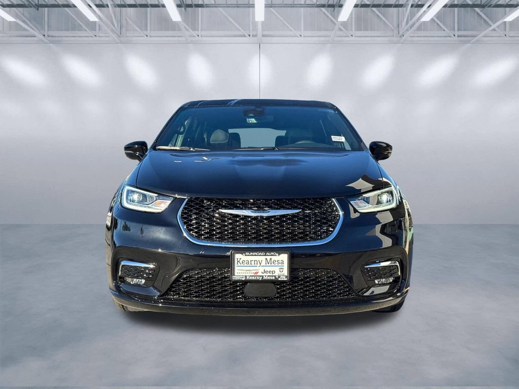 New 2026 Chrysler Pacifica Select FWD image 2
