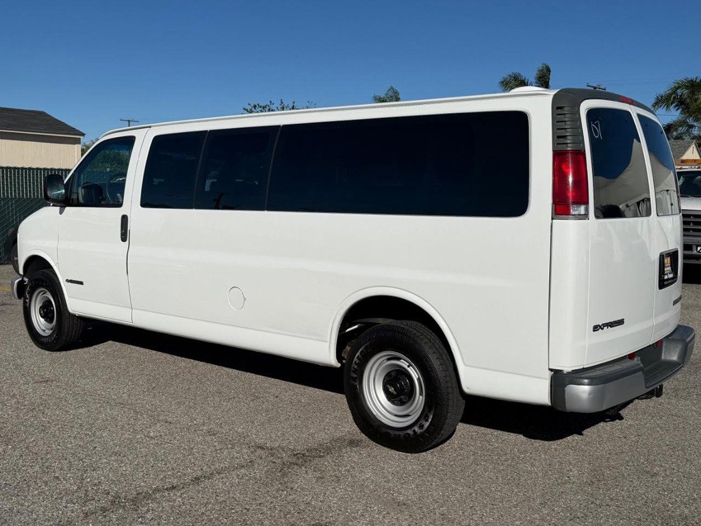 Used 2001 Chevrolet Express 3500 Extended Passenger image 9