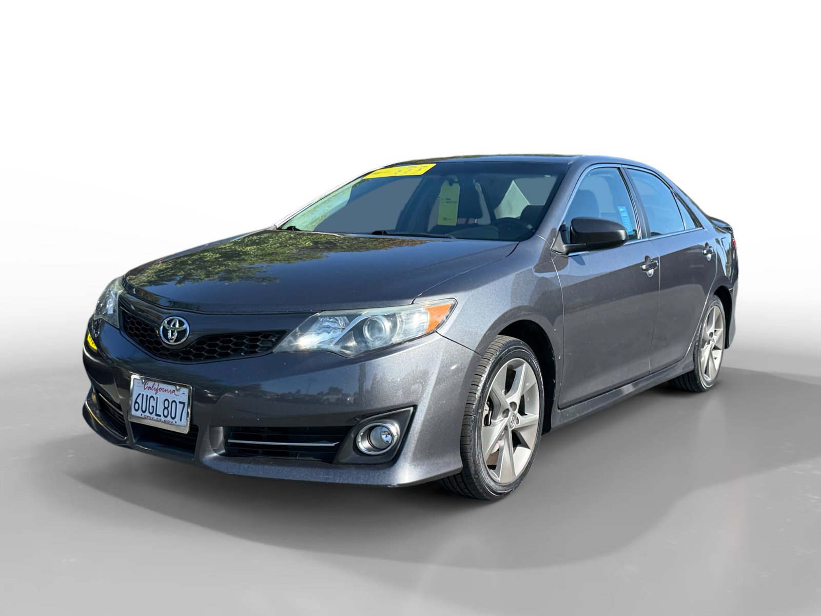 Used 2012 Toyota Camry SE w/ Leather Pkg FWD image 1