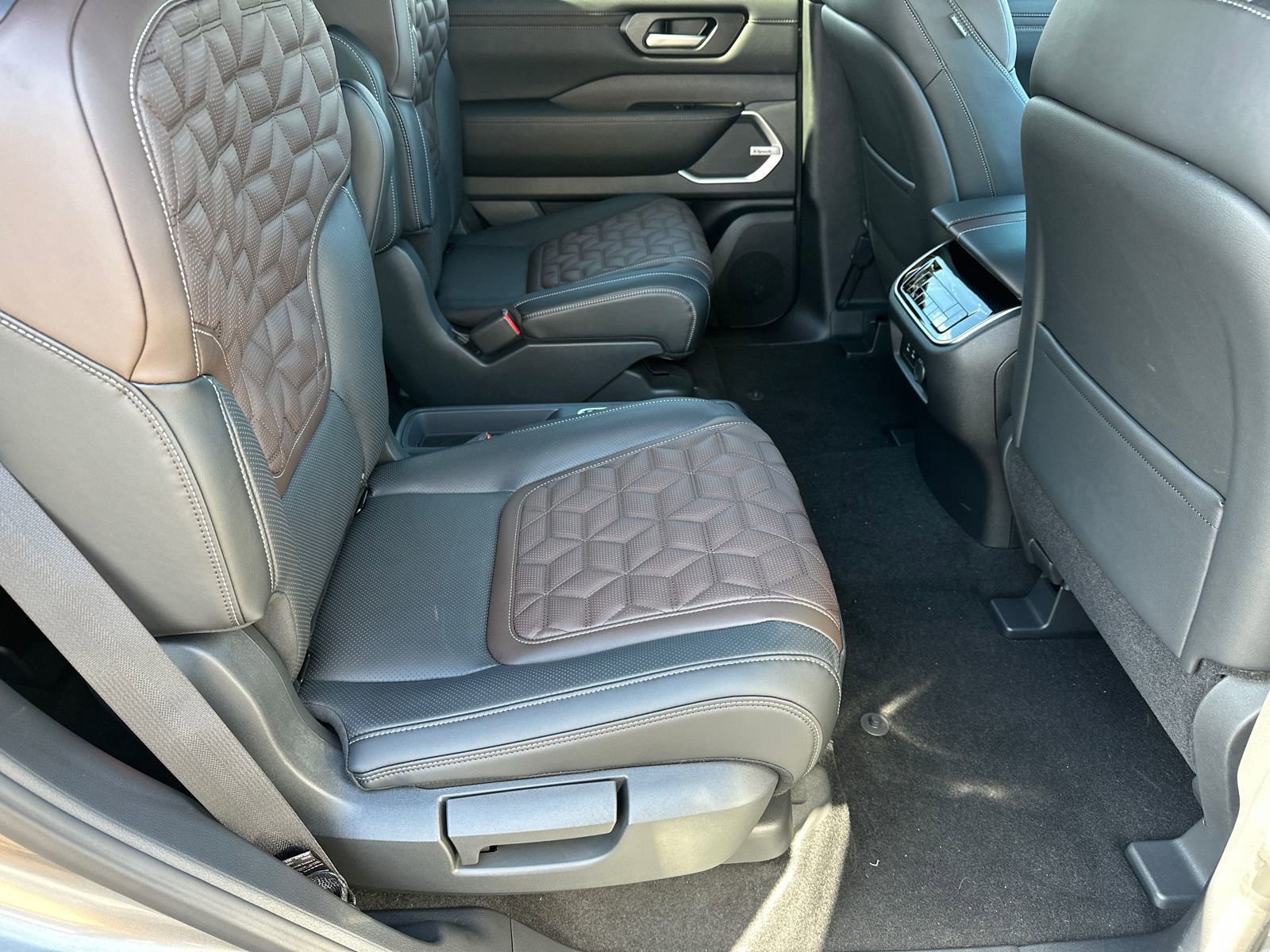 New 2026 Nissan Armada Platinum Reserve image 16