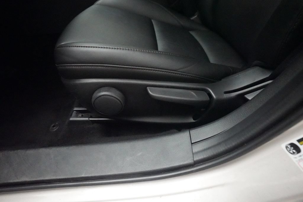 Certified 2024 MAZDA MAZDA3 s FWD image 28