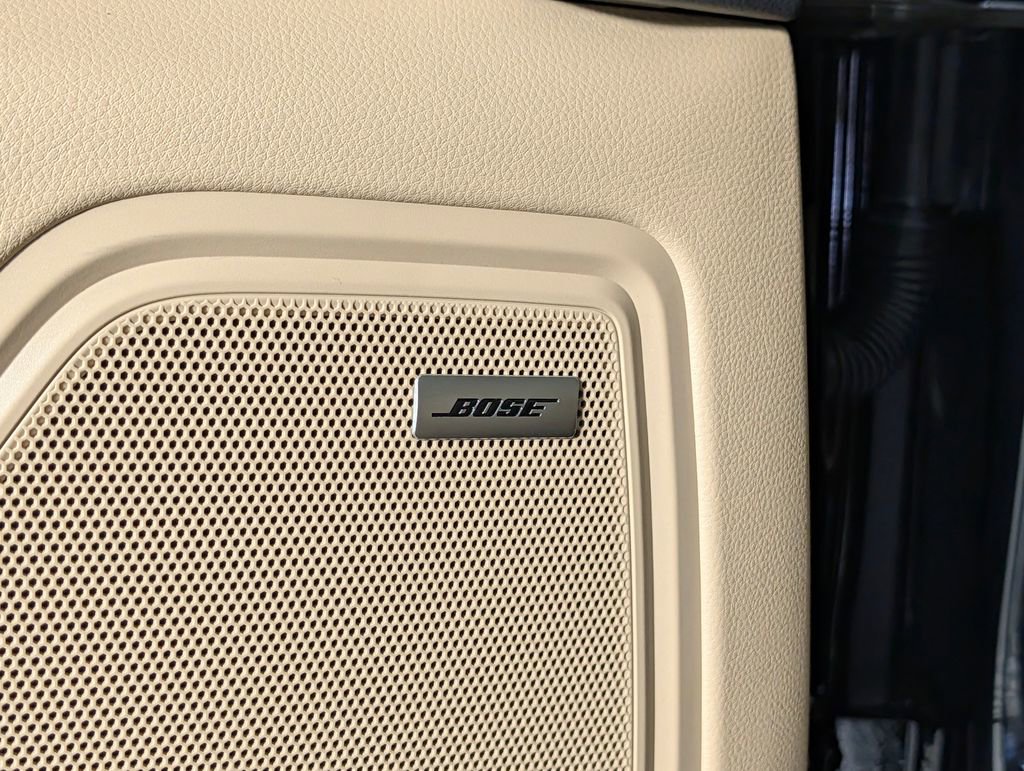 New 2026 Porsche Macan image 28