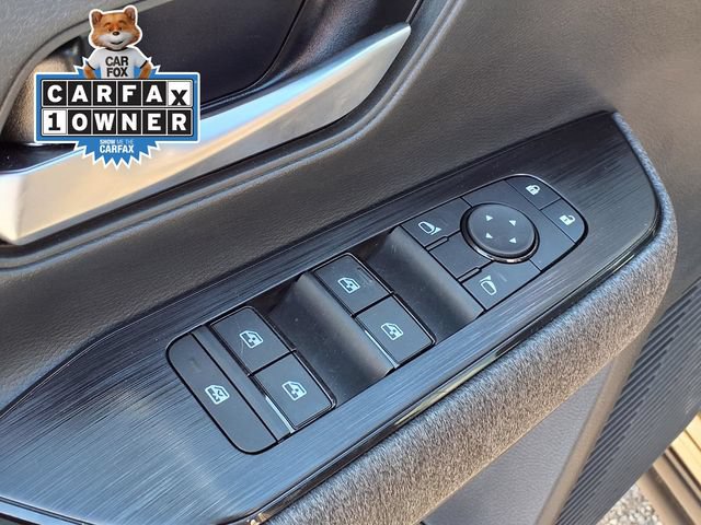 Used 2025 Nissan Kicks SV AWD/4WD image 4