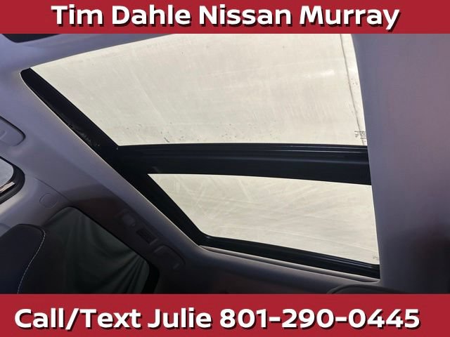 Used 2024 Nissan Pathfinder SV AWD/4WD image 33