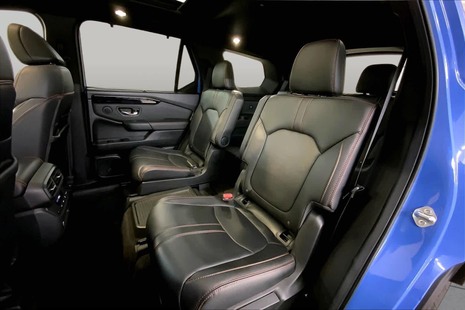 Used 2025 Honda Pilot TrailSport image 20