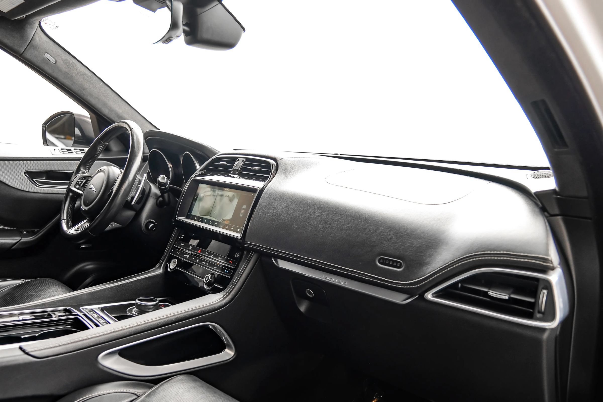 Used 2020 Jaguar F-PACE S AWD/4WD image 9