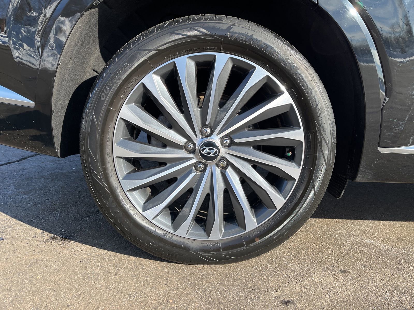 Used 2023 Hyundai Palisade Calligraphy image 11