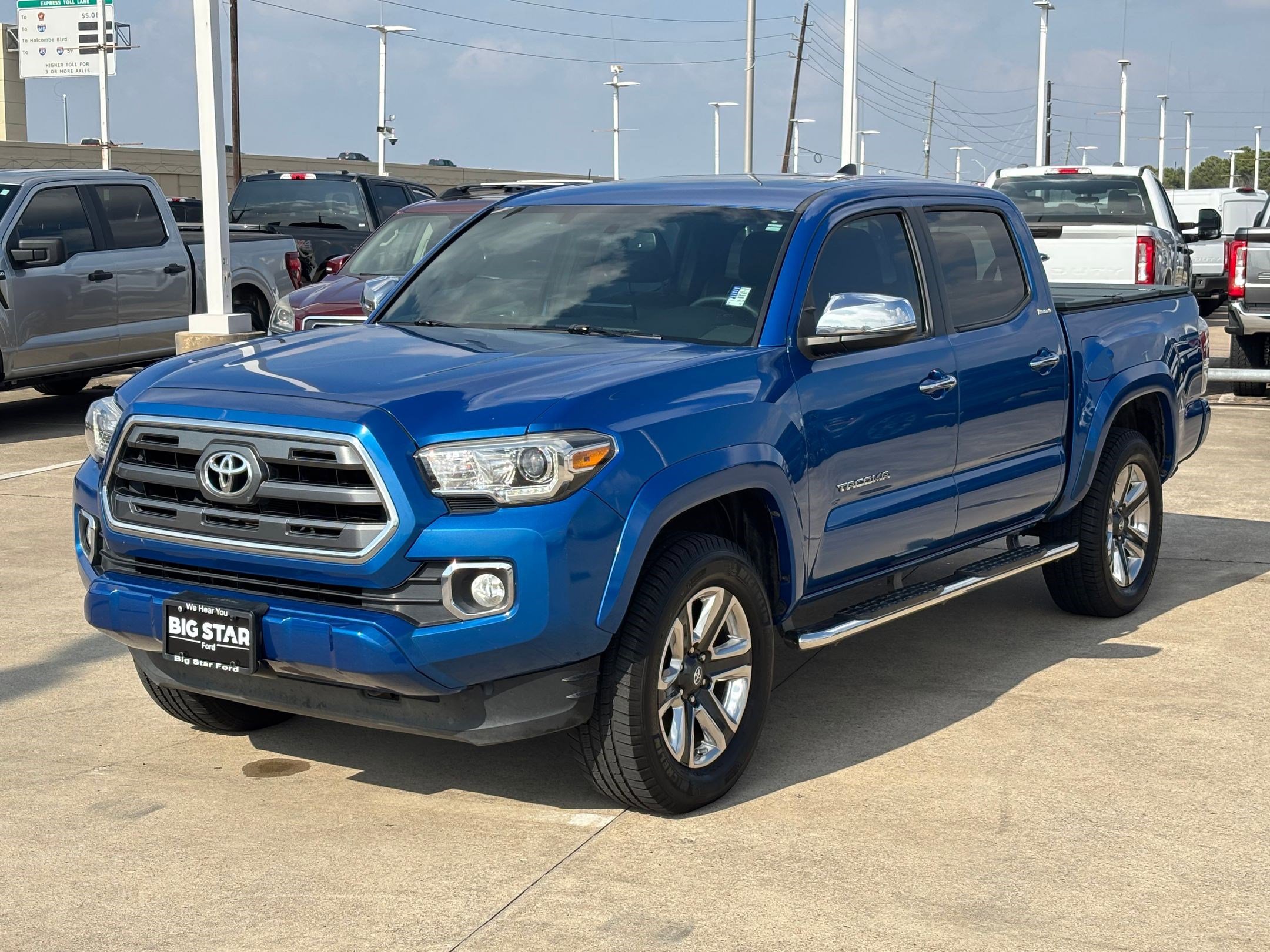 Used 2017 Toyota Tacoma Limited image 8