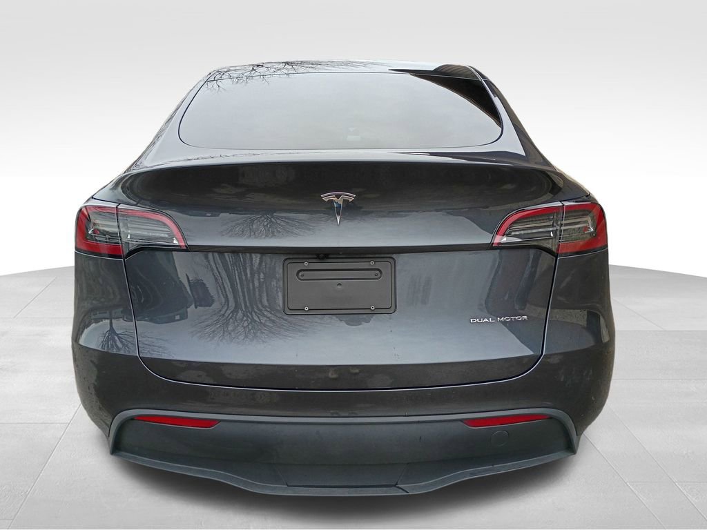 Used 2025 Tesla Model Y Long Range image 4