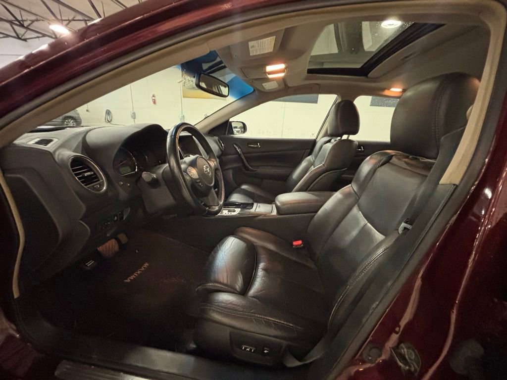 Used 2010 Nissan Maxima 3.5 SV w/ Cold Pkg FWD image 4