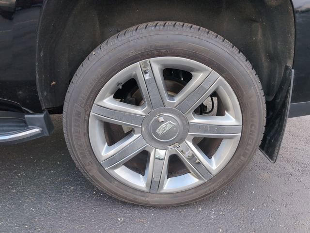 Used 2019 Cadillac Escalade Premium Luxury image 24