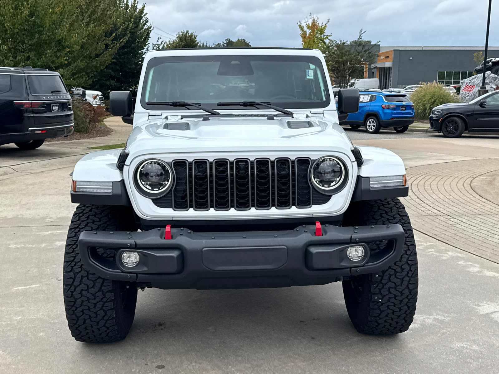 Used 2026 Jeep Wrangler Unlimited Rubicon AWD/4WD image 3
