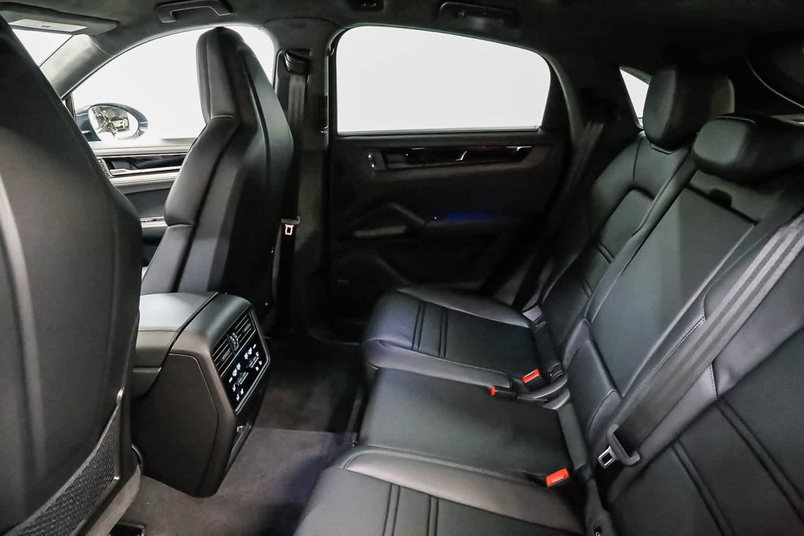 New 2026 Porsche Cayenne GTS AWD/4WD image 24
