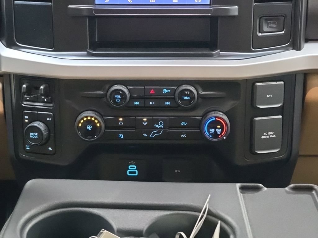New 2026 Ford F250 XLT w/ FX4 Off-Road Package image 21