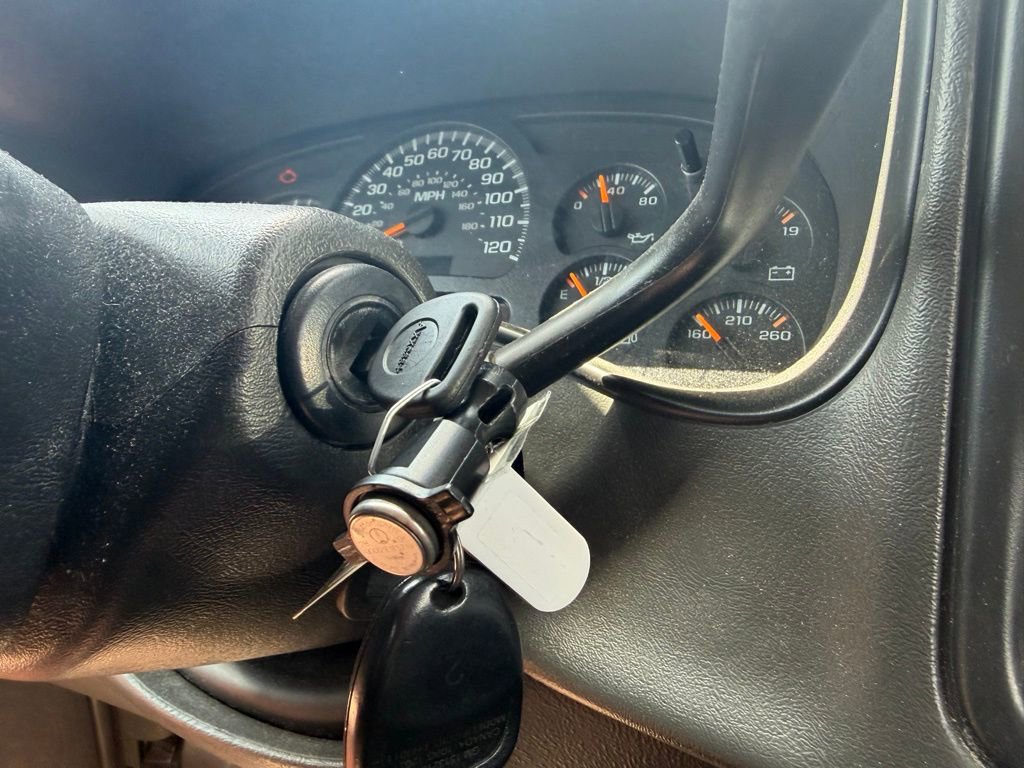 Used 2005 Chevrolet Silverado 1500 w/ Light Duty Power Package image 21