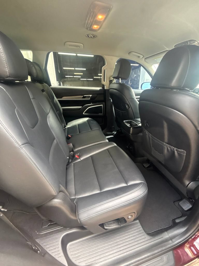 Used 2021 Kia Telluride LX FWD image 23