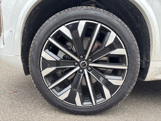 New 2026 Volvo XC90 B6 Plus w/ Protection Package Premier image 10