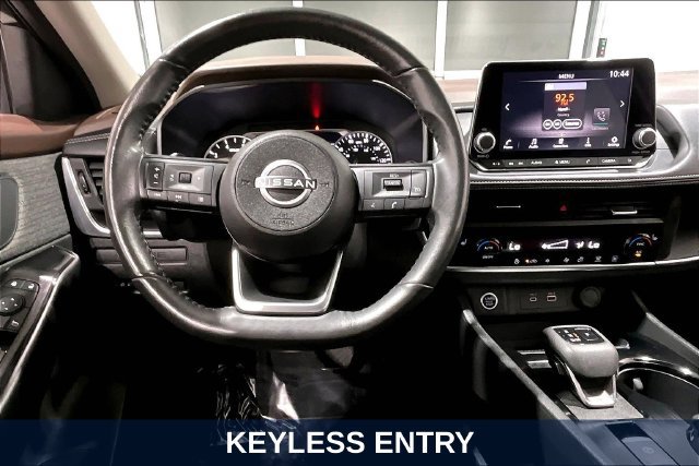 Used 2023 Nissan Rogue S AWD/4WD image 11