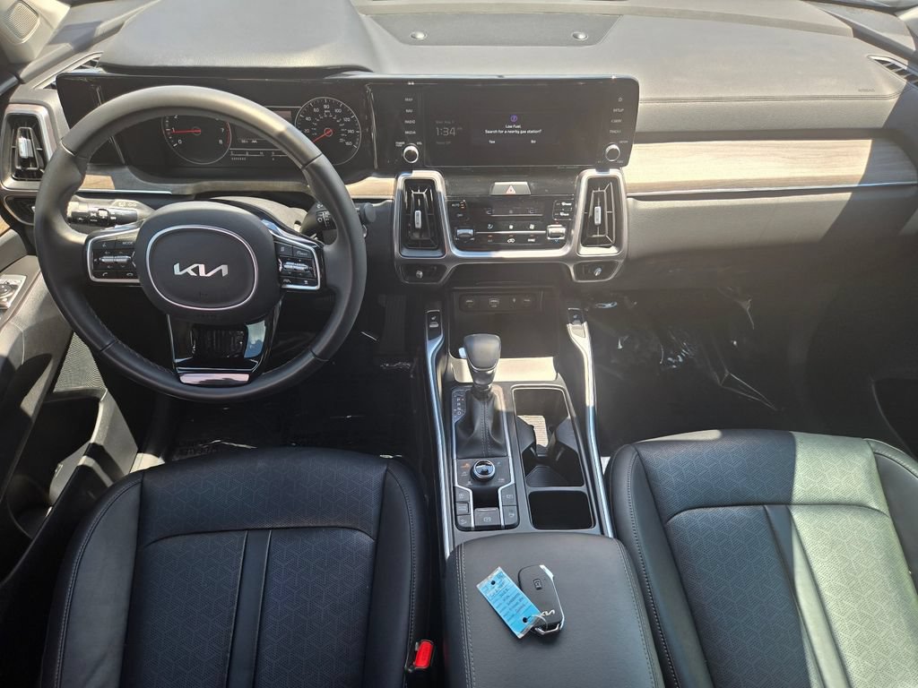 Certified 2023 Kia Sorento X-Line EX AWD/4WD image 21
