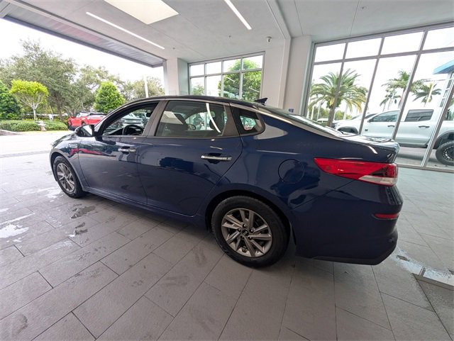 Used 2020 Kia Optima LX image 10