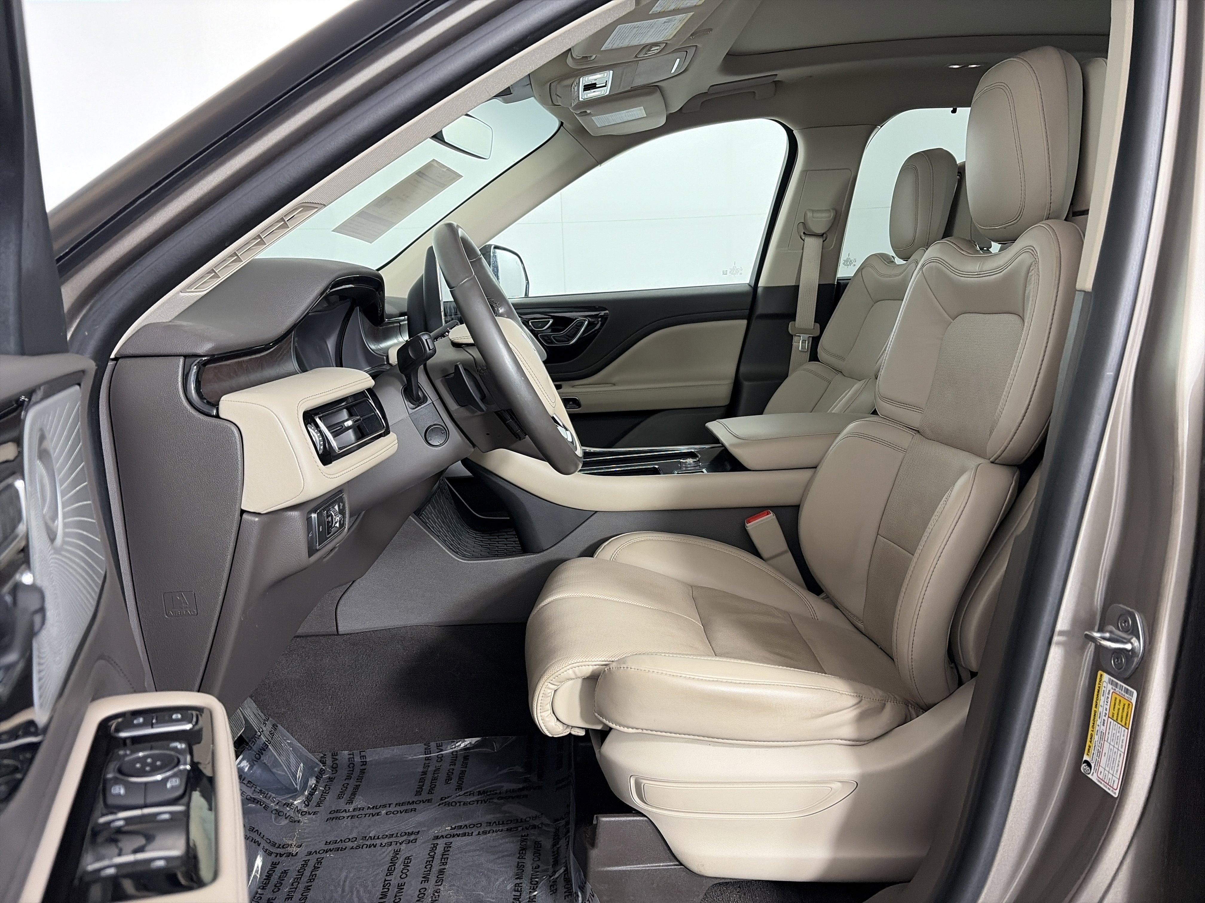 Used 2020 Lincoln Aviator Reserve w/ Equipment Group 201A image 7