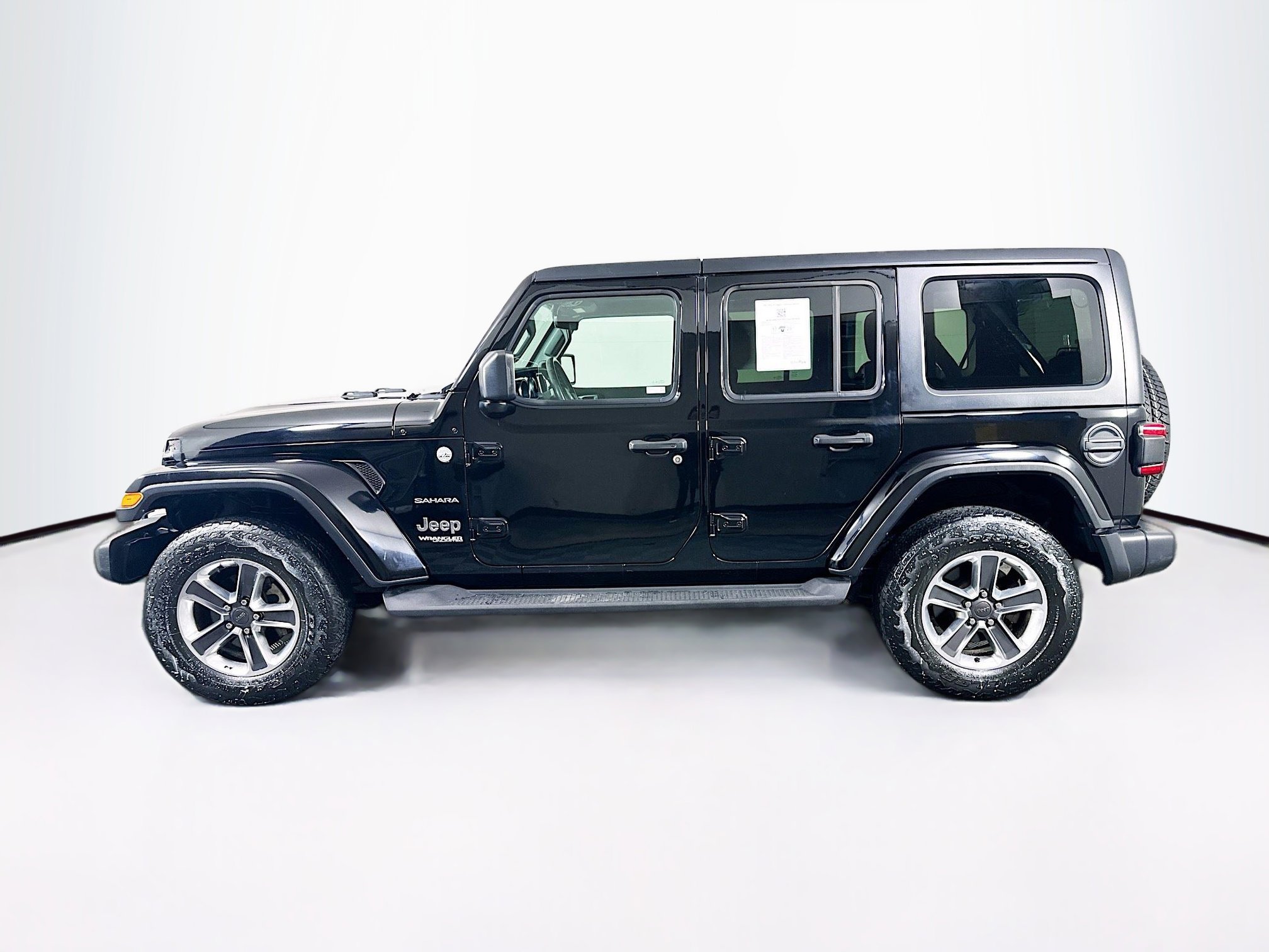 Used 2021 Jeep Wrangler Unlimited Sahara image 4