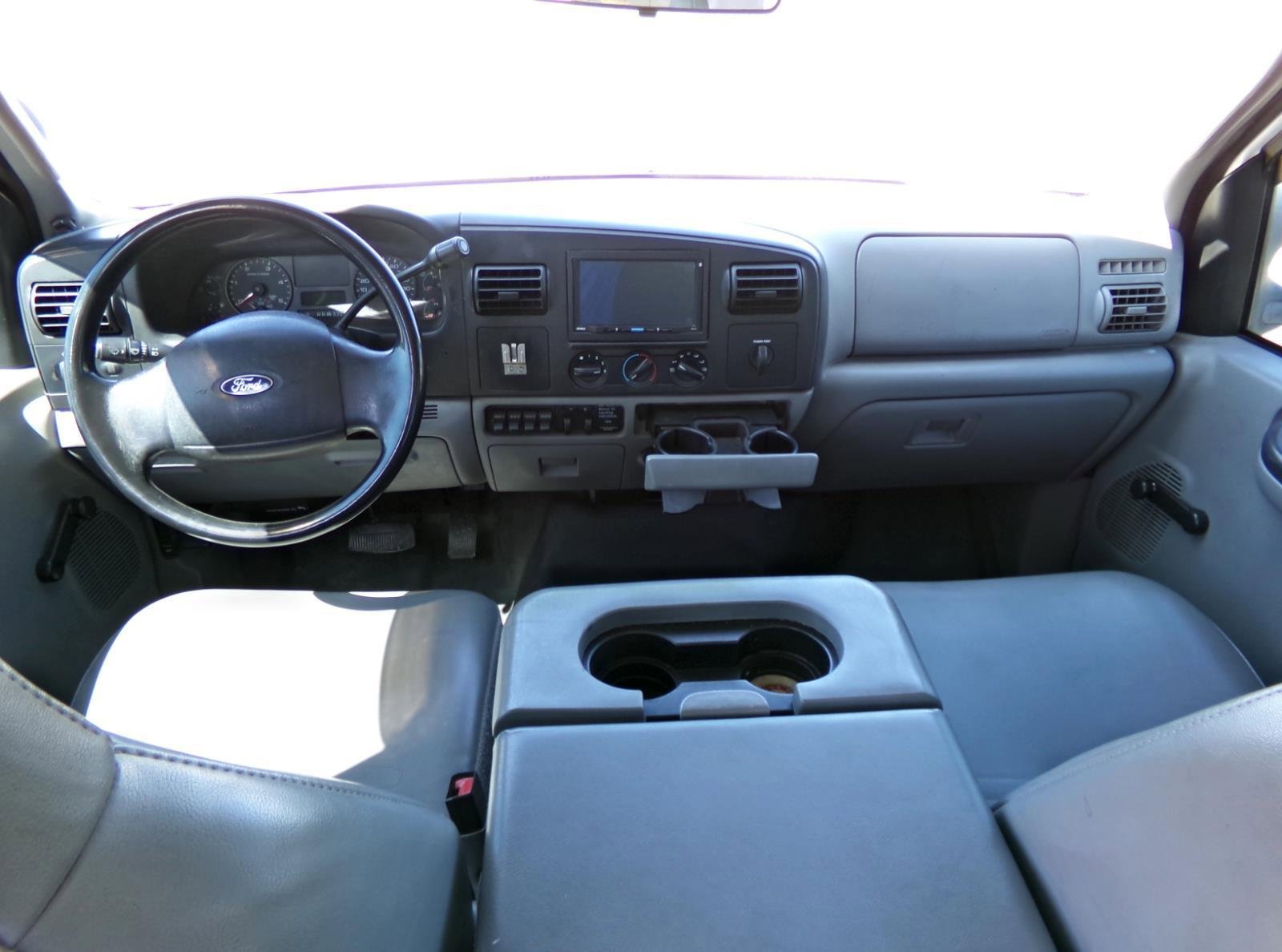 Used 2006 Ford F350 XL RWD image 8