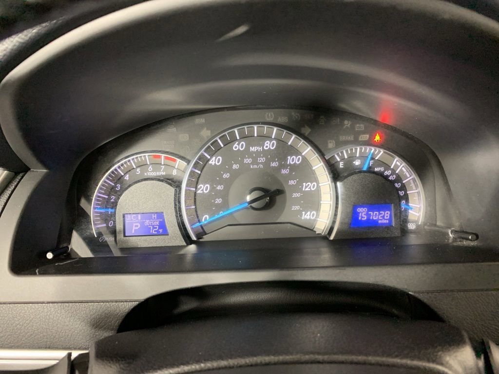 Used 2013 Toyota Camry SE FWD image 18