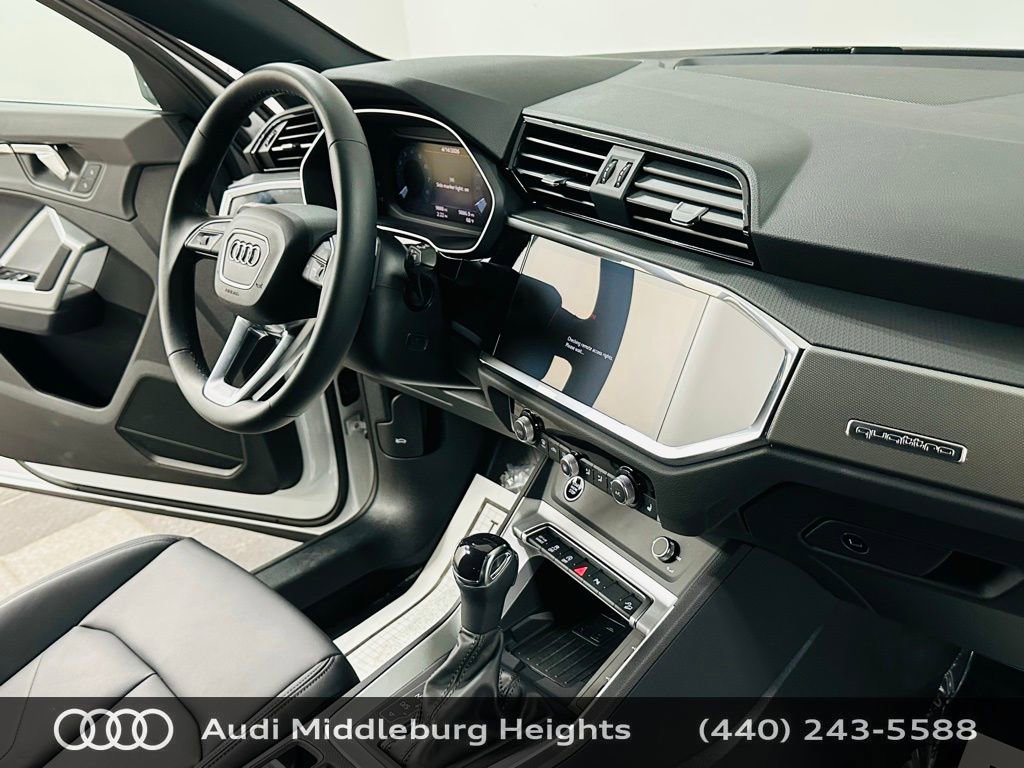 Certified 2025 Audi Q3 2.0T Premium w/ Convenience Package image 11