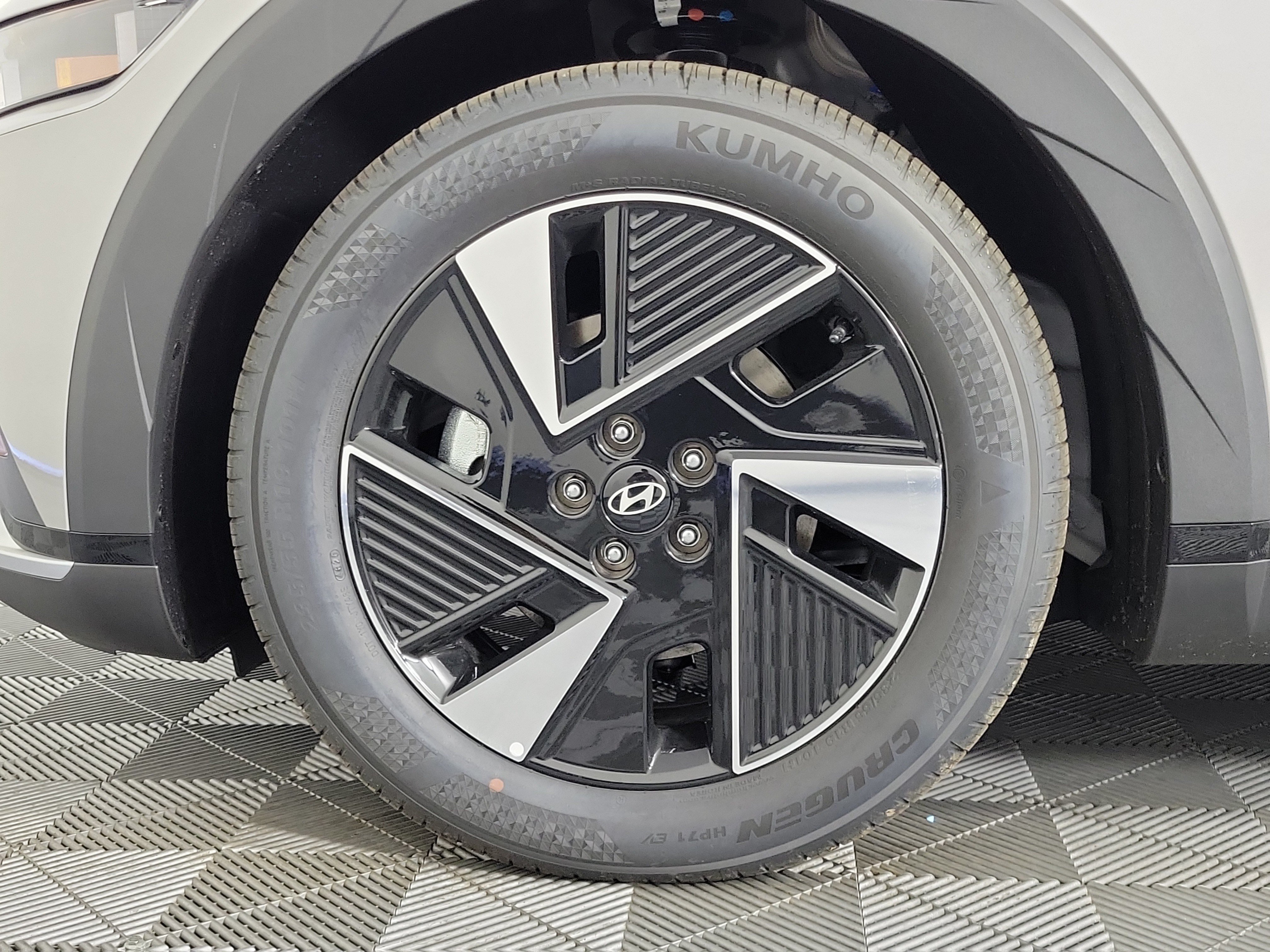 New 2026 Hyundai Ioniq 5 SEL AWD/4WD image 35