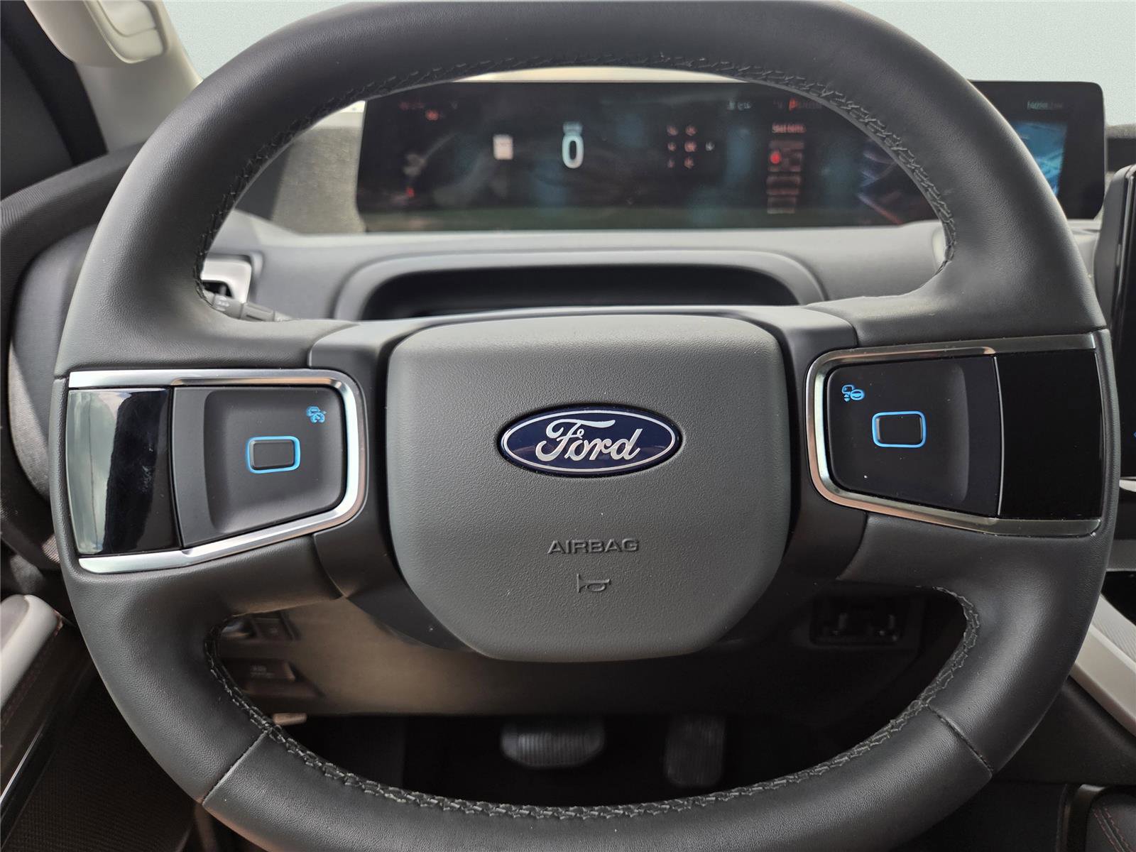 Used 2025 Ford Expedition Active RWD image 24