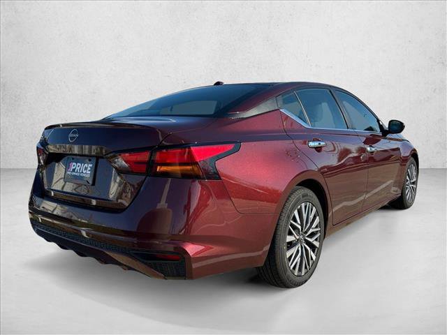 Used 2025 Nissan Altima 2.5 SV FWD image 5