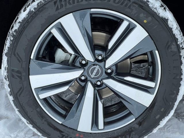 Used 2024 Nissan Rogue SL w/ SL Premium Package image 8