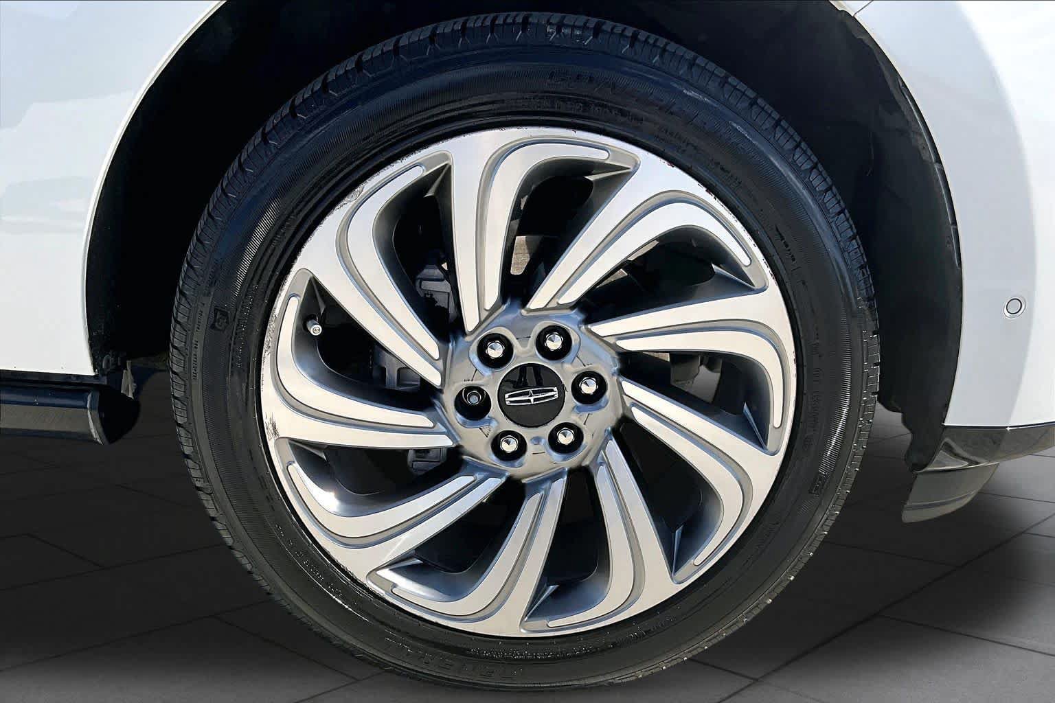 Used 2023 Lincoln Navigator Reserve RWD image 10