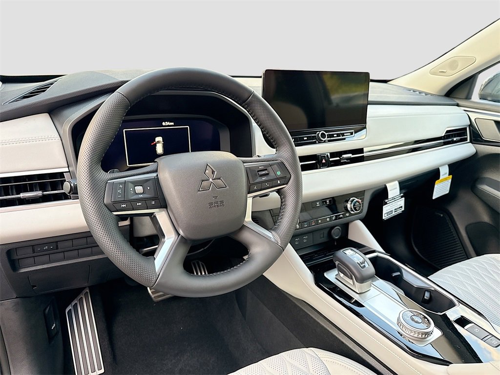 New 2025 Mitsubishi Outlander SEL image 9