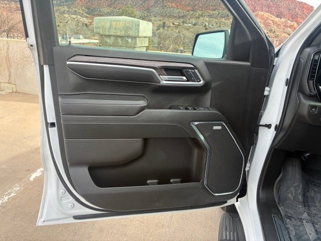 Used 2023 Chevrolet Silverado 1500 LTZ image 10