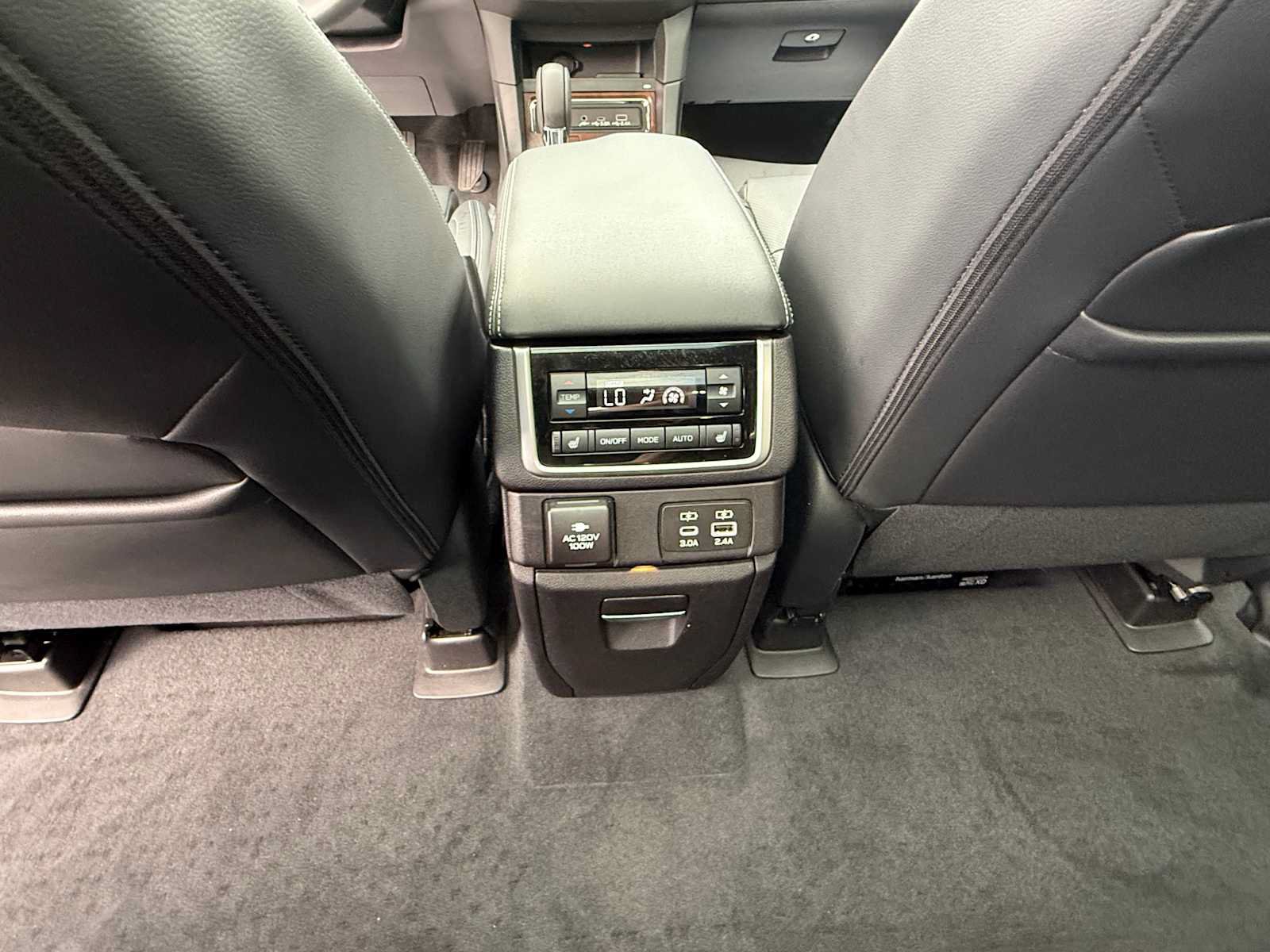 Used 2024 Subaru Ascent Touring AWD/4WD image 20
