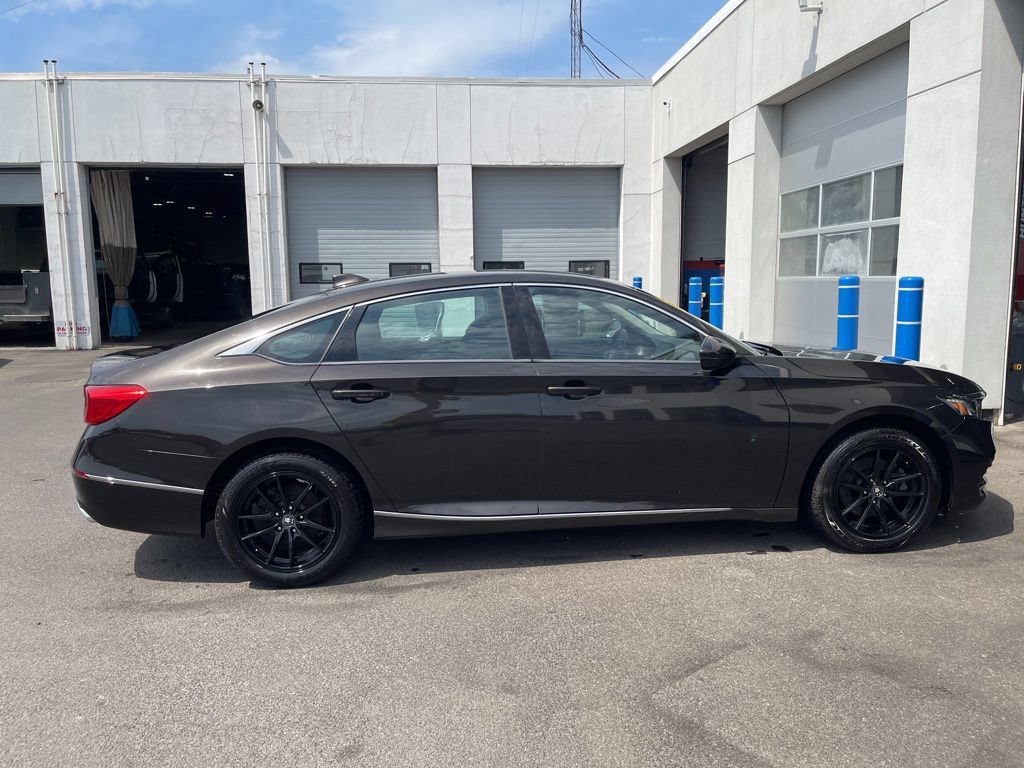 Used 2018 Honda Accord EX-L image 8