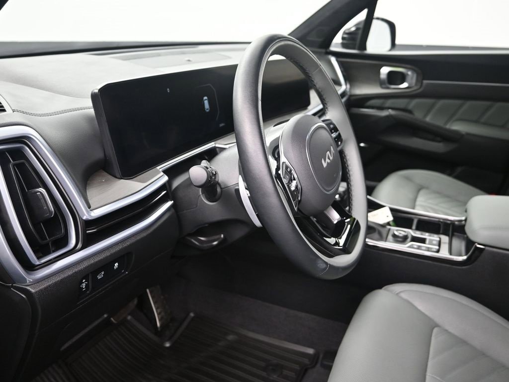 Certified 2025 Kia Sorento SX Prestige w/ Sage Leather Package image 14