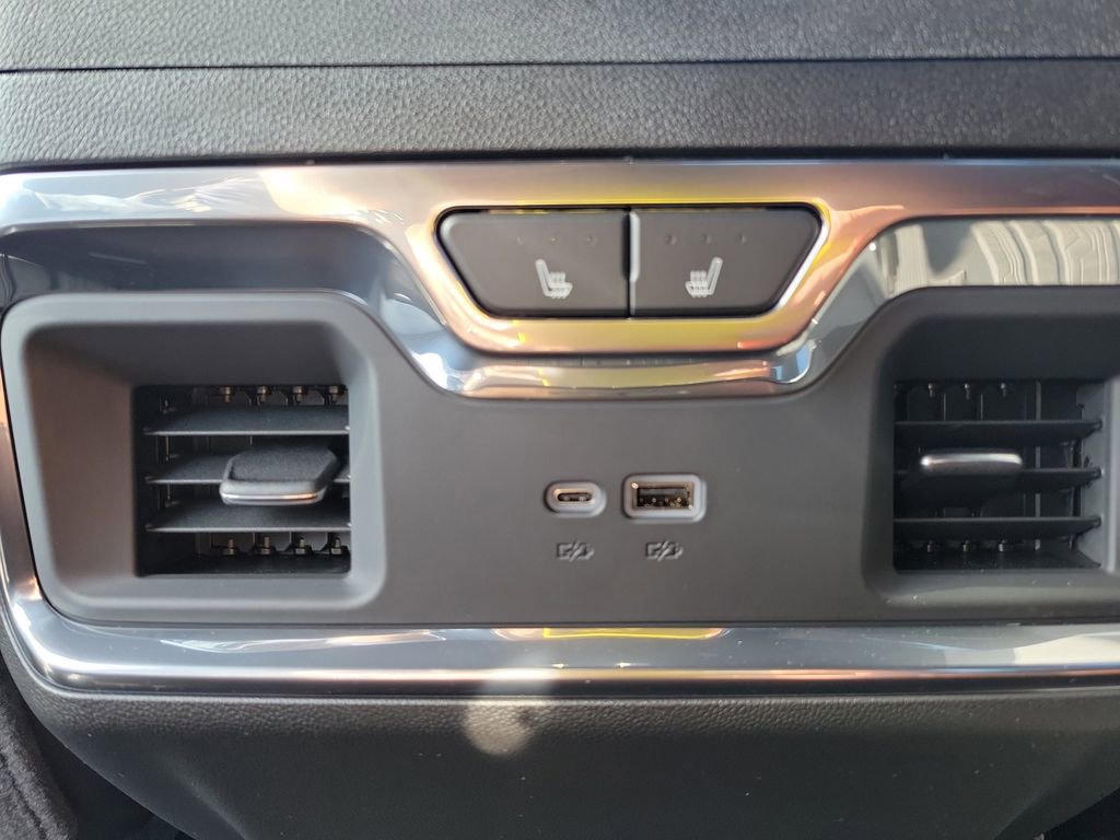 New 2025 GMC Sierra 3500 Denali Ultimate image 16