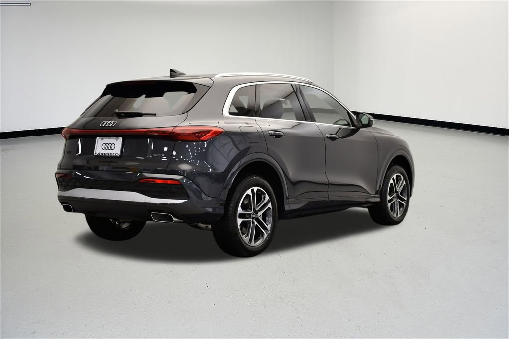 Used 2025 Audi Q5 Premium w/ Convenience Package image 5