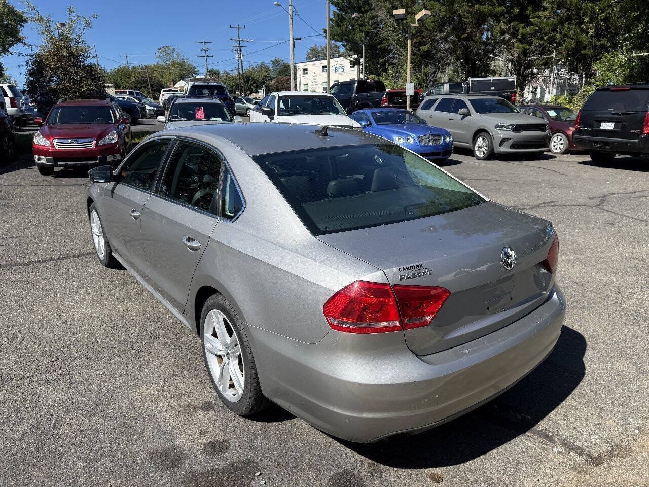 Used 2014 Volkswagen Passat 1.8T SE FWD image 3