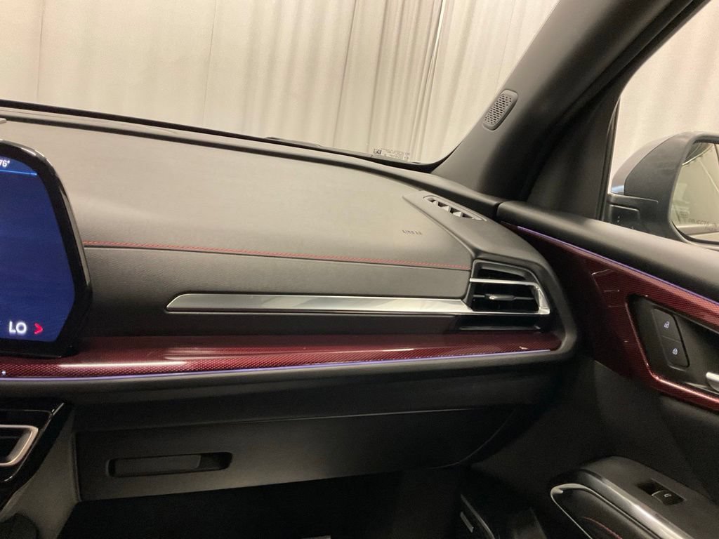 Used 2026 Chevrolet Traverse RS AWD/4WD image 28