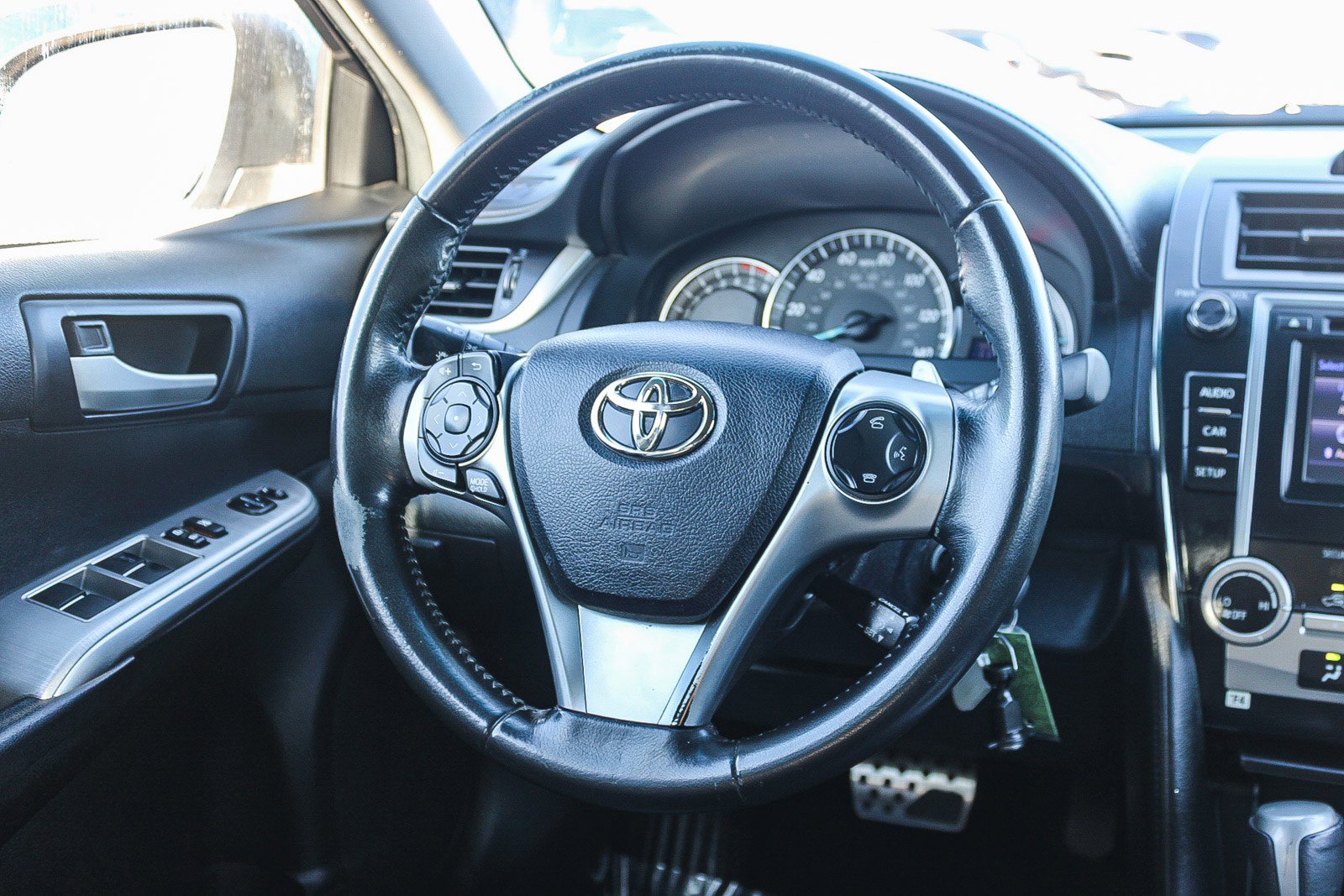 Used 2014 Toyota Camry SE image 16