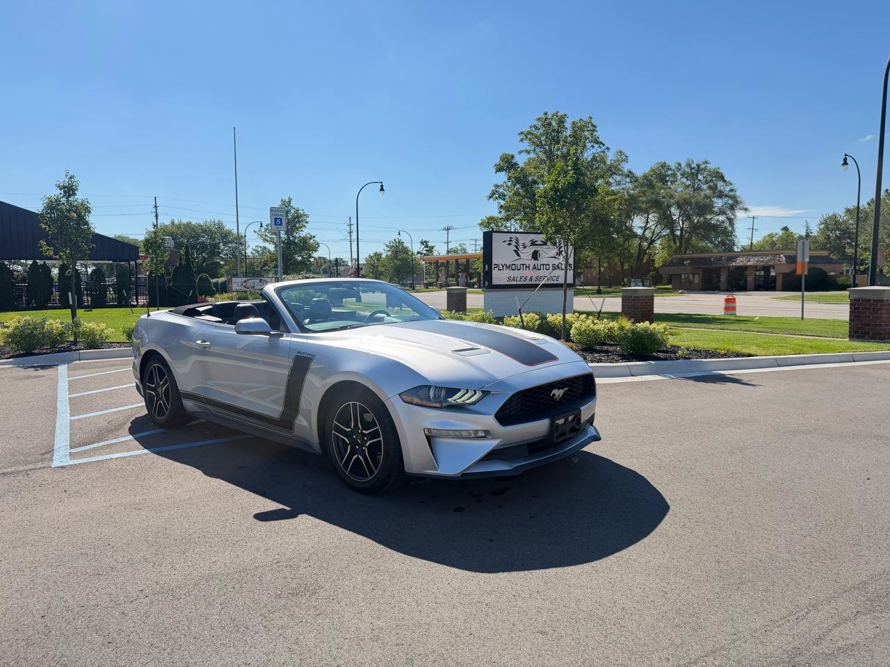 Used 2018 Ford Mustang Premium RWD image 10