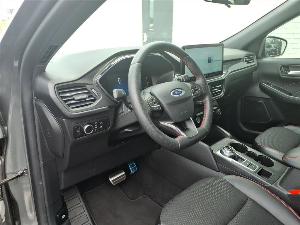 Used 2024 Ford Escape ST-Line w/ Tech Pack #1 image 5