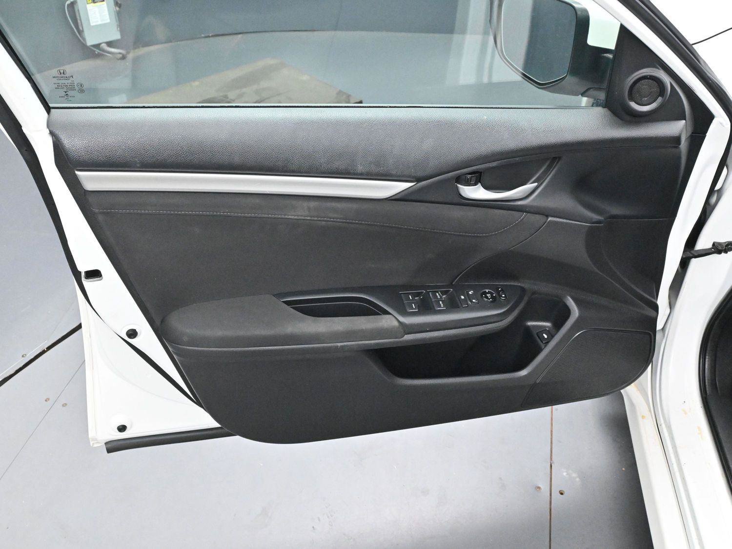 Used 2016 Honda Civic EX-T image 9